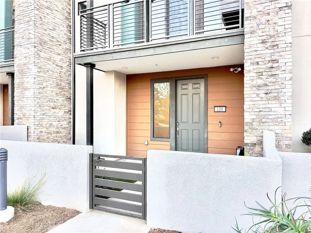 Front Entrance of 110 Keeper