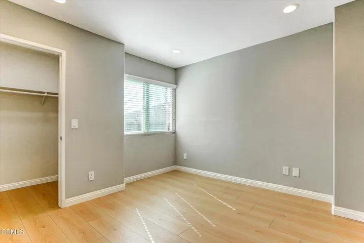 23-719 E Tujunga Ave E-23