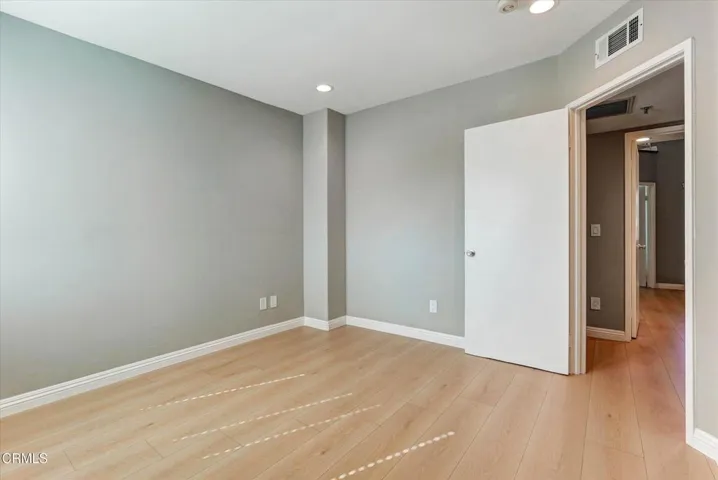 26-719 E Tujunga Ave E-26