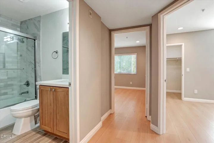 22-719 E Tujunga Ave E-22