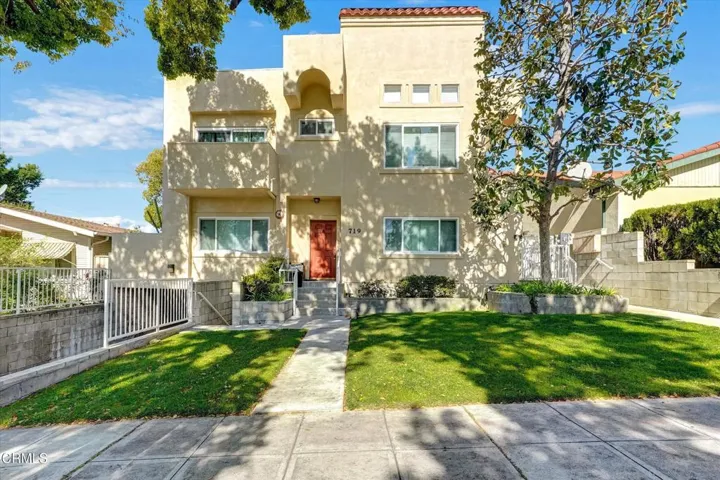 01-719 E Tujunga Avenue Unit E-1