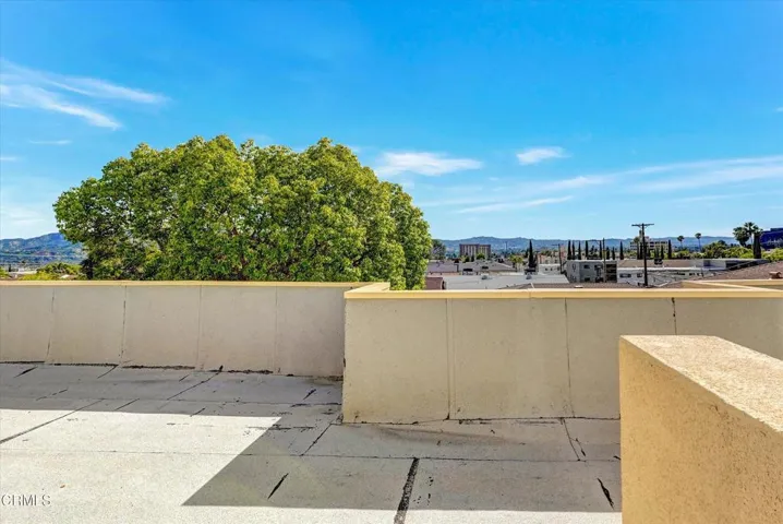 36-719 E Tujunga Ave E-36