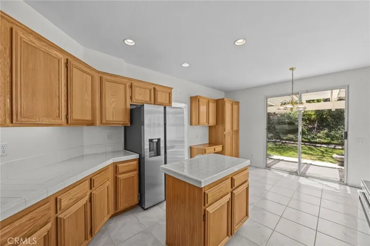 388 Snowbird Lane, Corona, California 92882
