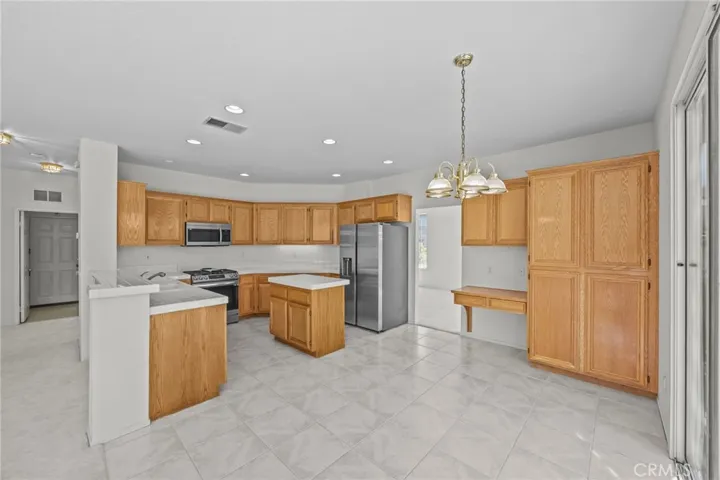 388 Snowbird Lane, Corona, California 92882