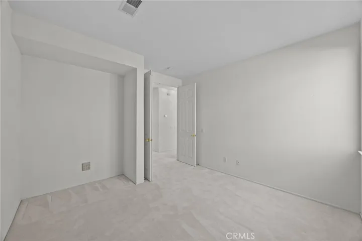 388 Snowbird Lane, Corona, California 92882