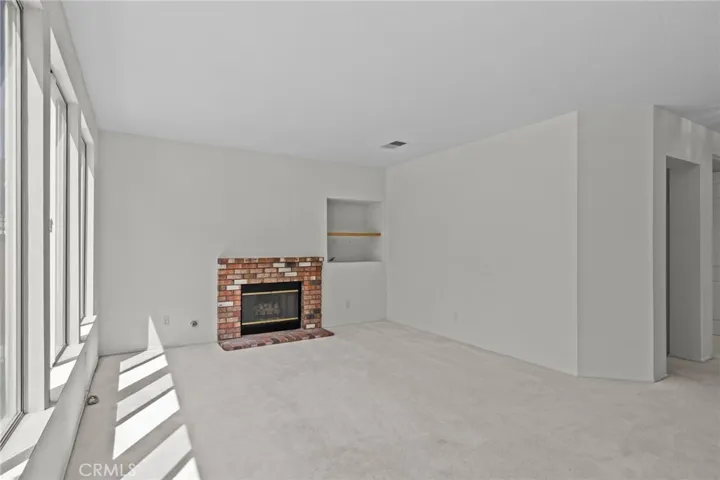 388 Snowbird Lane, Corona, California 92882
