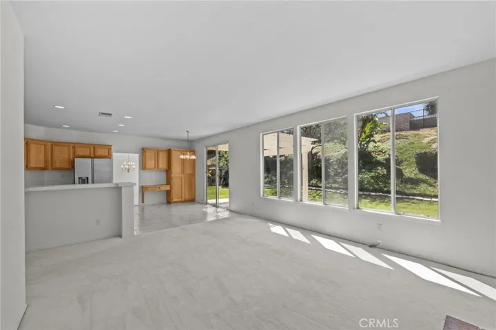 388 Snowbird Lane, Corona, California 92882