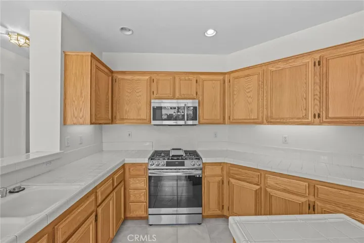 388 Snowbird Lane, Corona, California 92882