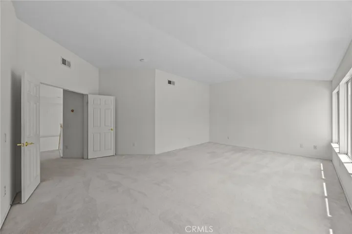 388 Snowbird Lane, Corona, California 92882