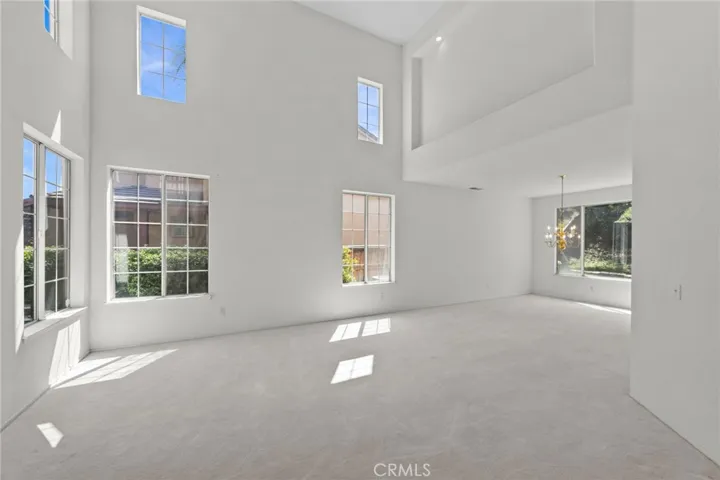 388 Snowbird Lane, Corona, California 92882