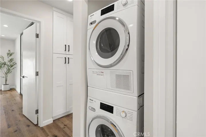 Hallway Washer and Dryer
