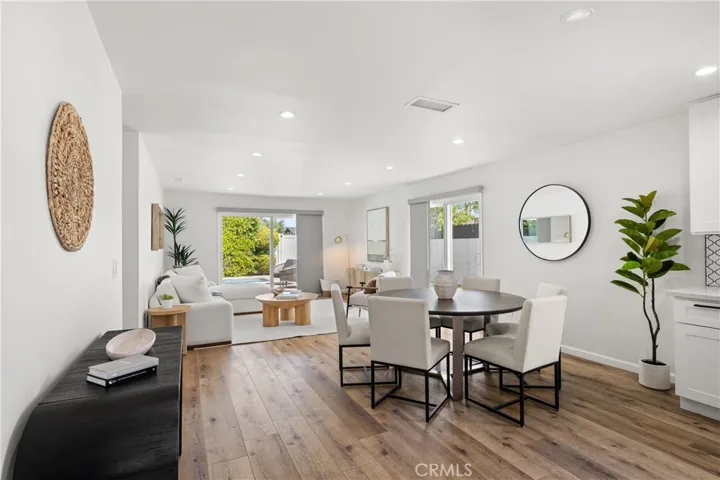 Dining room to living room