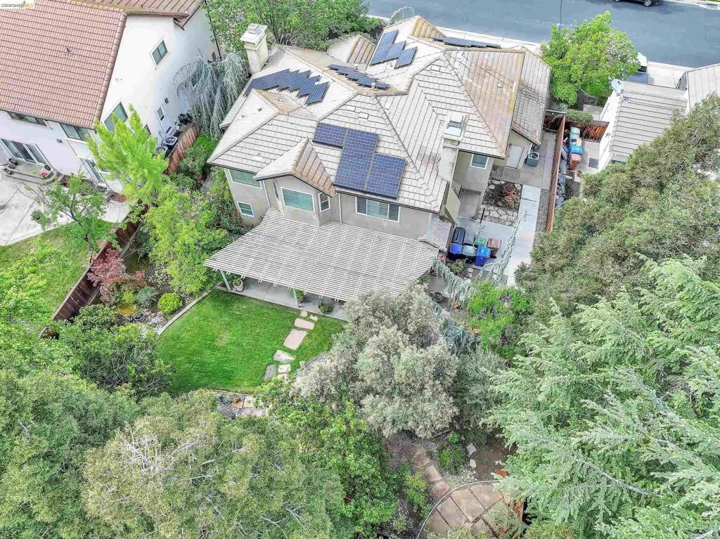 Aerial view of property and surrounding area
