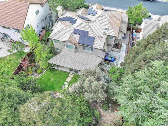 Aerial view of property and surrounding area