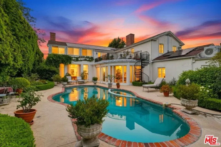 516 S Rimpau Boulevard, Los Angeles, California 90020