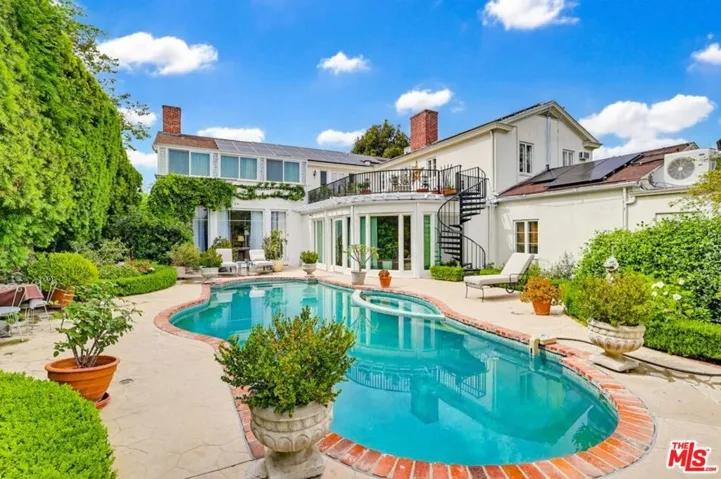 516 S Rimpau Boulevard, Los Angeles, California 90020