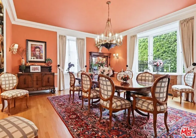 516 S Rimpau Boulevard, Los Angeles, California 90020