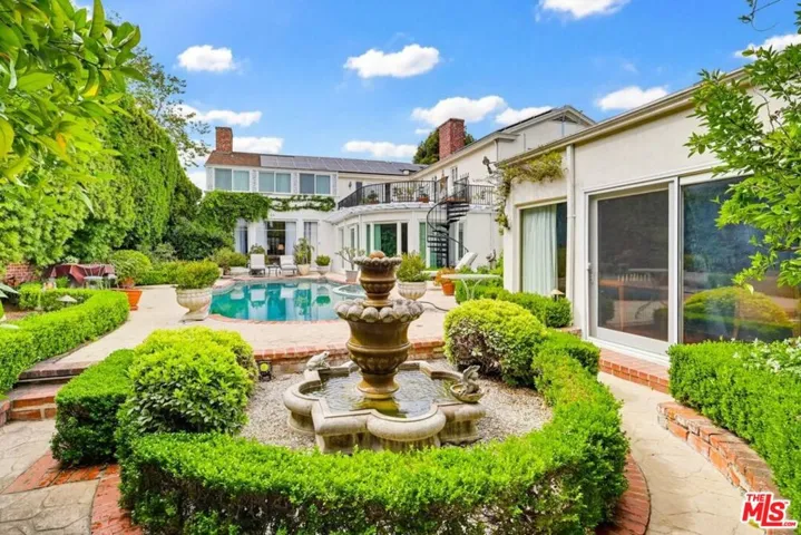 516 S Rimpau Boulevard, Los Angeles, California 90020