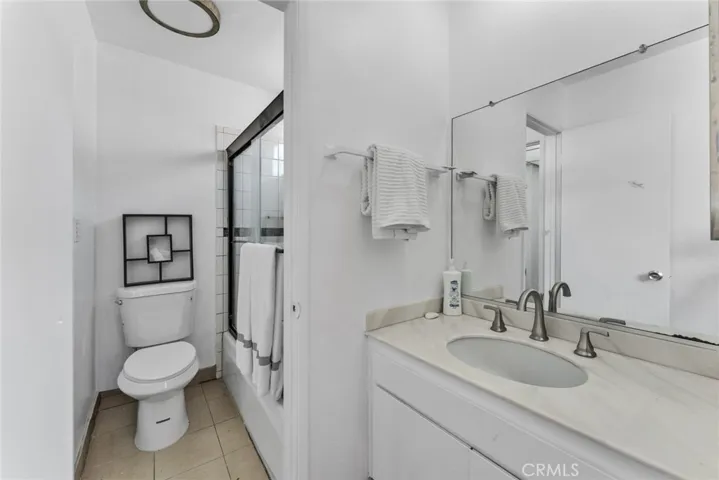 Full bathroom