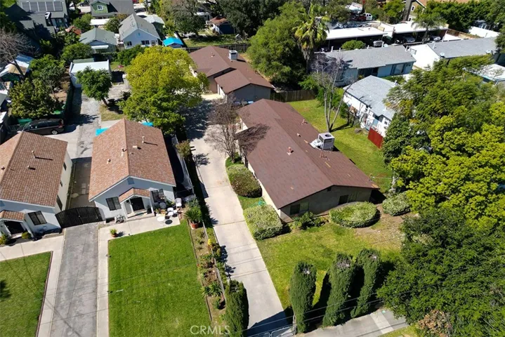 1909 N Summit, Pasadena, California 91103