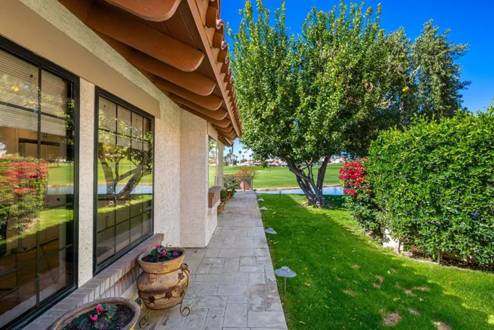 18-web-or-mls-LSAvellino_OPMG_0226_018