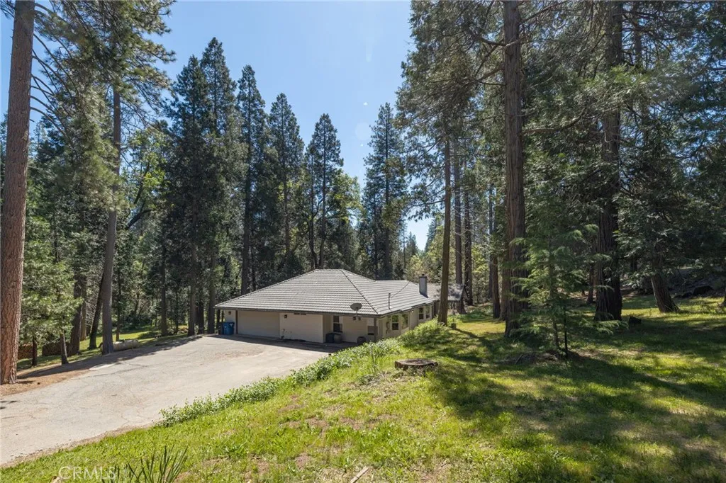 driveway towards garage