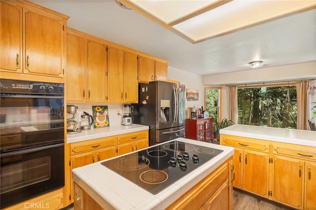 kitchen island with electric cooktop