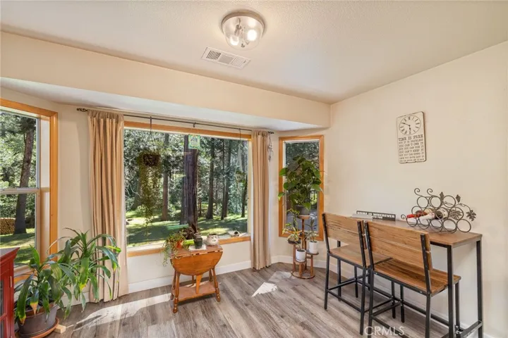 breakfast nook area