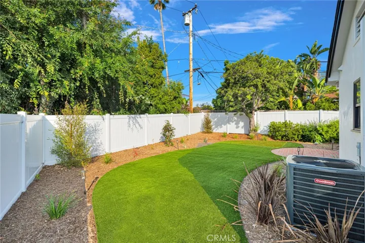 195 Anita Drive, Pasadena, California 91105