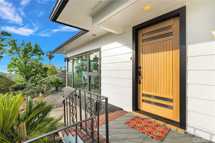 195 Anita Drive, Pasadena, California 91105