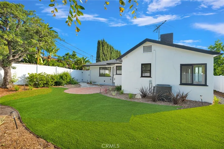 195 Anita Drive, Pasadena, California 91105