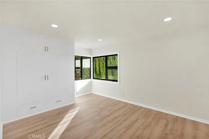 195 Anita Drive, Pasadena, California 91105