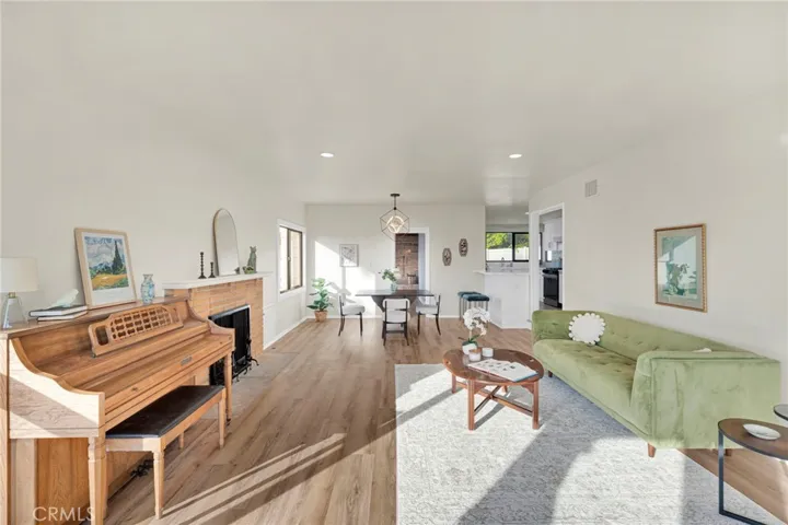195 Anita Drive, Pasadena, California 91105