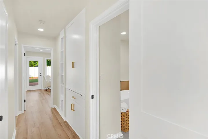 195 Anita Drive, Pasadena, California 91105