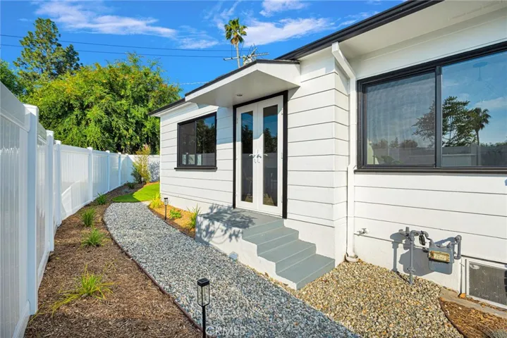 195 Anita Drive, Pasadena, California 91105