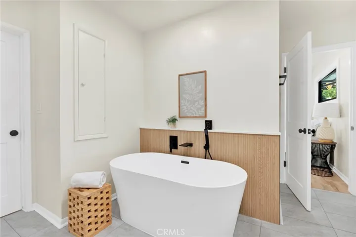 195 Anita Drive, Pasadena, California 91105