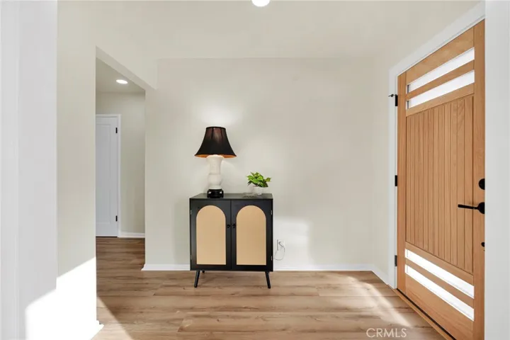 195 Anita Drive, Pasadena, California 91105