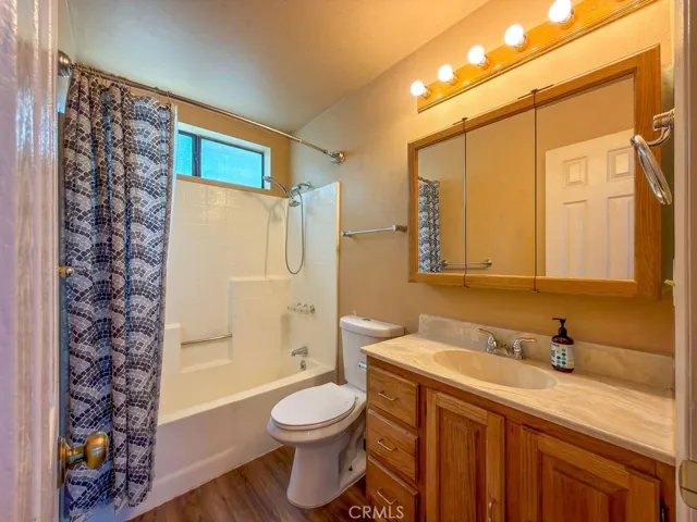 Main Floor Bathroom