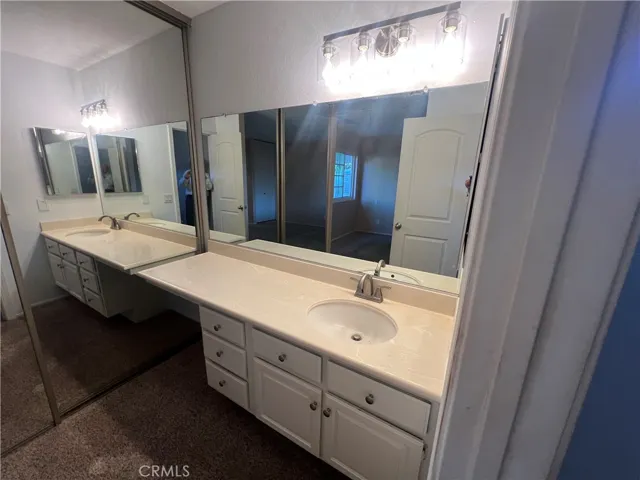 22932 Beech Creek, Valencia, California 91354