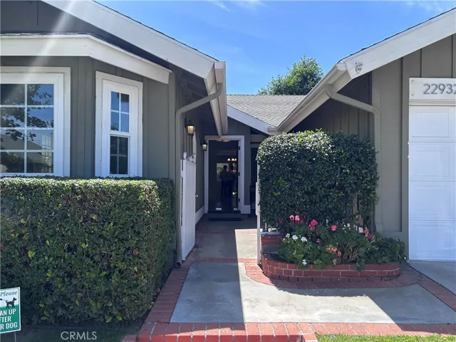 22932 Beech Creek, Valencia, California 91354