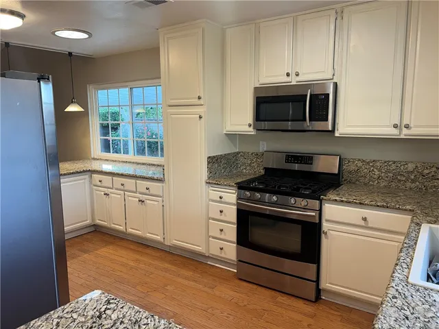 22932 Beech Creek, Valencia, California 91354