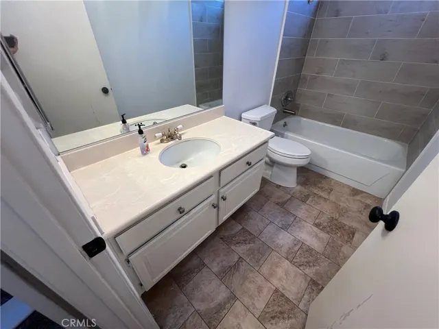 22932 Beech Creek, Valencia, California 91354