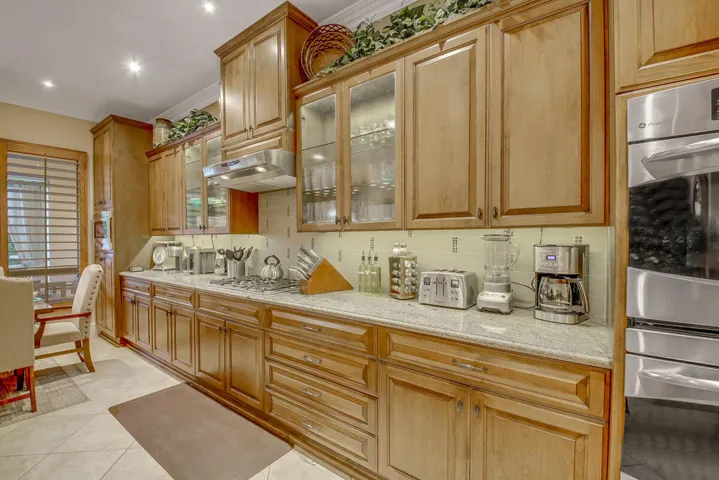 40 KITCHEN MLS SIZE(1)