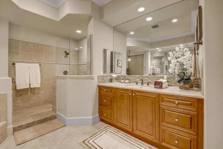 51 MASTERBATH MLS SIZE