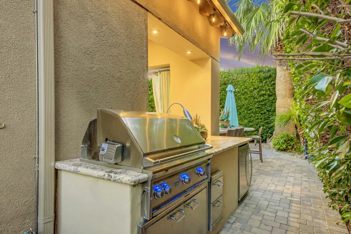 17 GRILL MLS SIZE