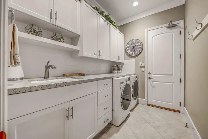 54 LAUNDRY MLS SIZE