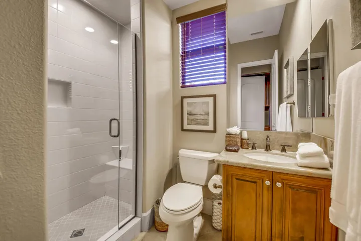 63 BATHROOM MLS SIZE