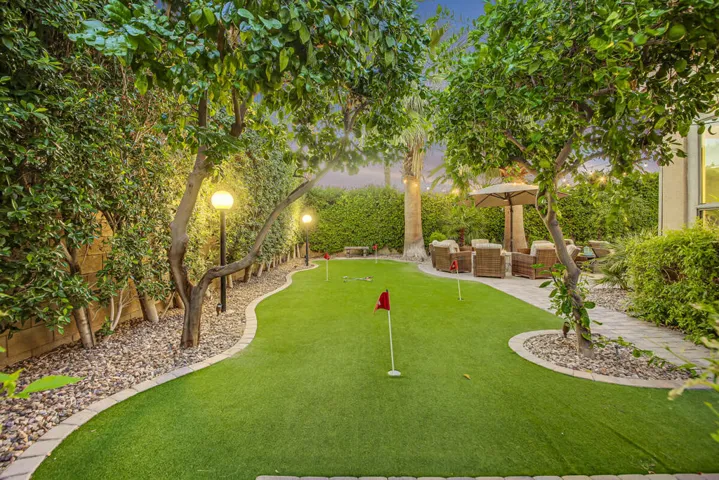 24 PUTTING GREEN MLS SIZE