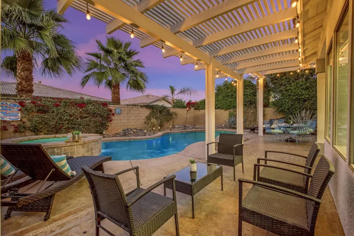 11 PATIO MLS SIZE