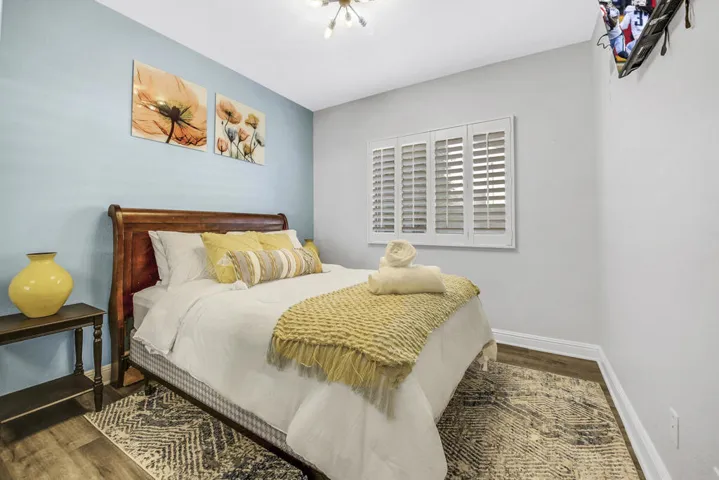 44 BEDROOM MLS SIZE